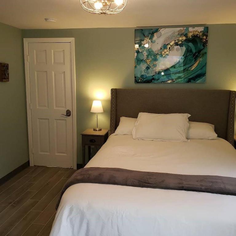 Halibut House Unit 4 - Bed and Breakfast Seward