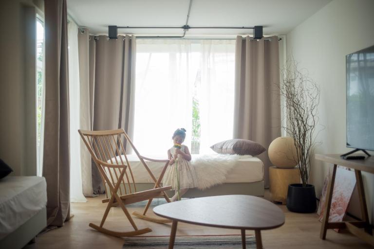 Mini-Me HUBS, Charm Suites & Pool in Old City - Bed and Breakfast Chiang Mai