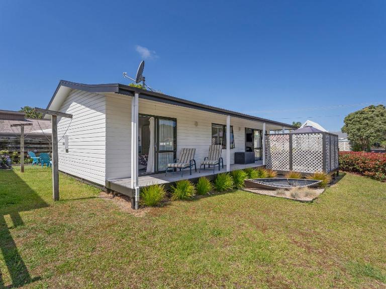 Beach Life - Whangamata Holiday Home - B&B Whangamata