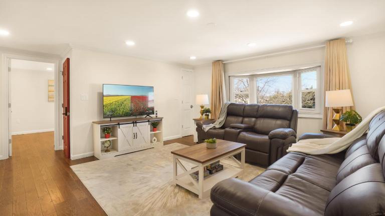 Upgraded Haven with Free Parking! Close to the Airport! - B&B Valley Stream