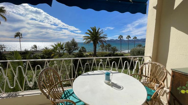 Charming Apartment with seaview - B&B Cannes