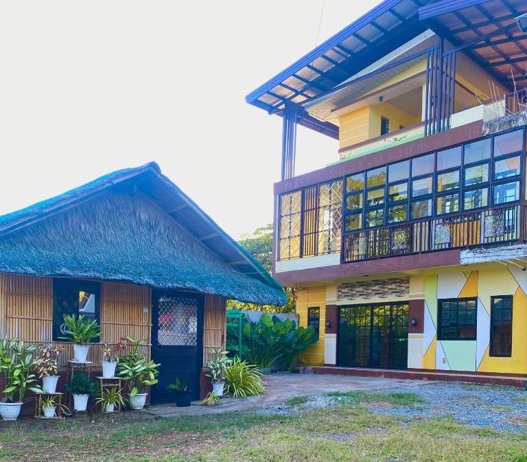 Casa de Flores - Bed and Breakfast Alaminos