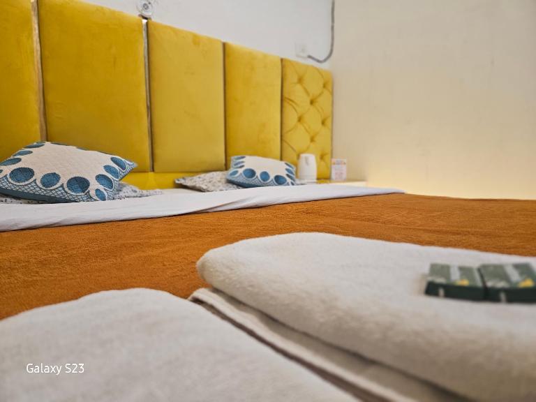 The OrtusStays - Sunrise Room - Chambres d'hôtes Orchhâ