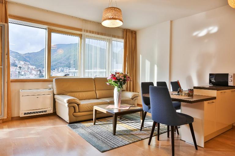 Adriatic Dream - Fontana Apartments - Chambres d'hôtes Budva