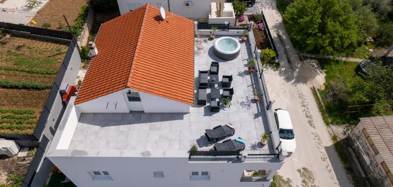 Studio apartman with jacuzzi on rooftop - B&B Trogir