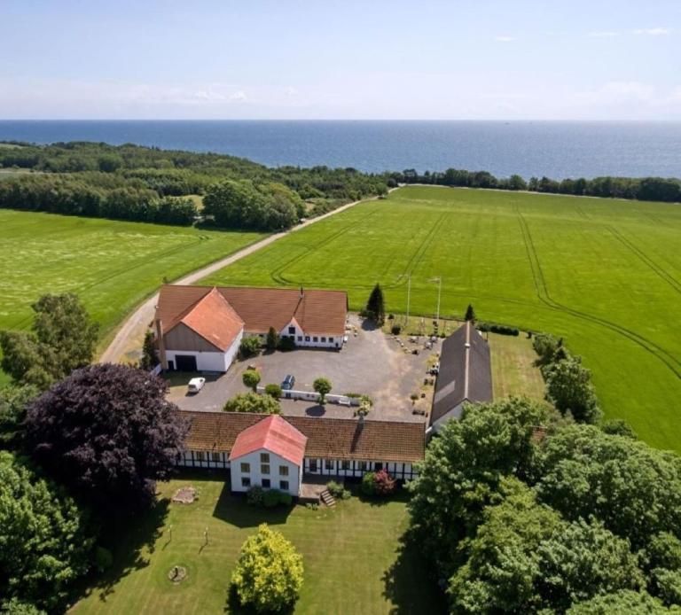 Stokrosen - B&B Åkirkeby
