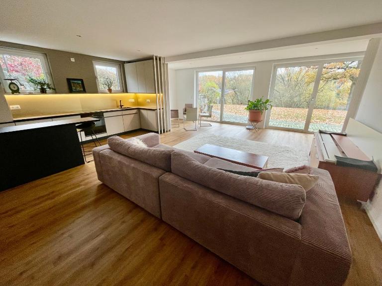 SONNENWEG Designwohnung mit Gartenblick - B&B Plauen