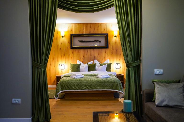 Aristocratic Home - B&B Braşov