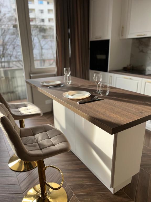 Wiatraczna Glamour Apartment - B&B Warsaw