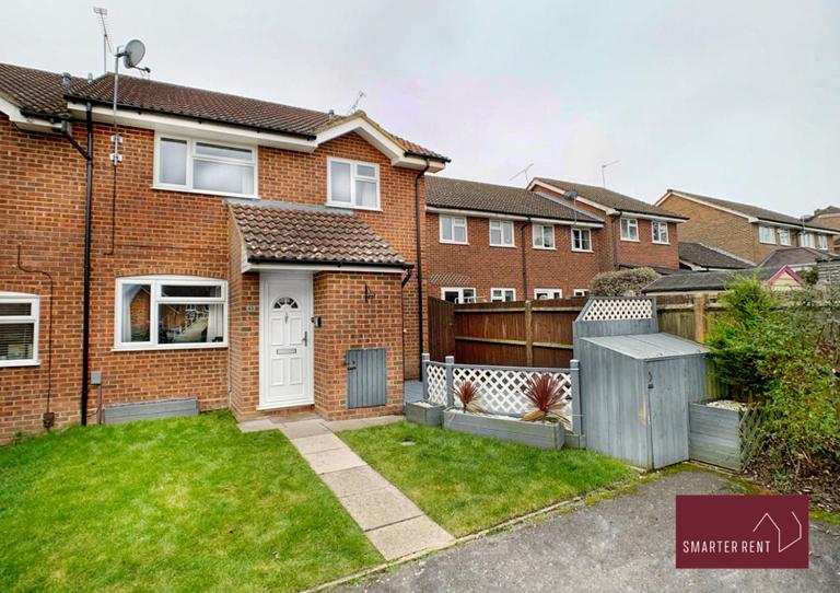 Yateley - Spacious 2 Bedroom House - Chambres d'hôtes Finchampstead