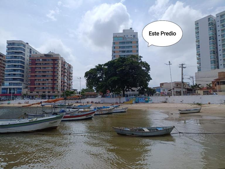 Apartamento Pé na Areia, Wi-Fi e Garagem Privativa início da Praia do Morro - B&B Guarapari