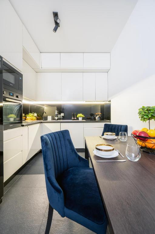 Manufaktura Residence - Apartamenty Industrial z Parkingiem i Dwoma Łazienkami - B&B Lodz