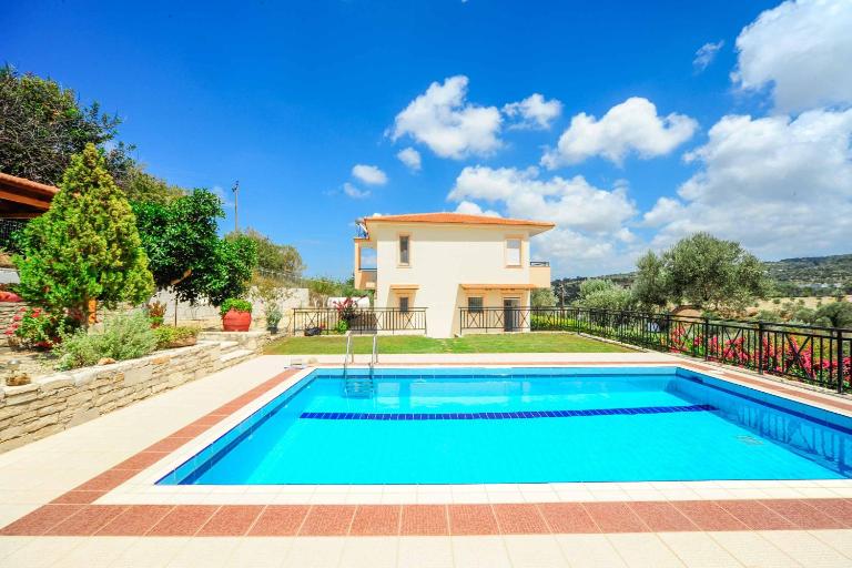 Villa Giorgos - B&B Agía Paraskeví