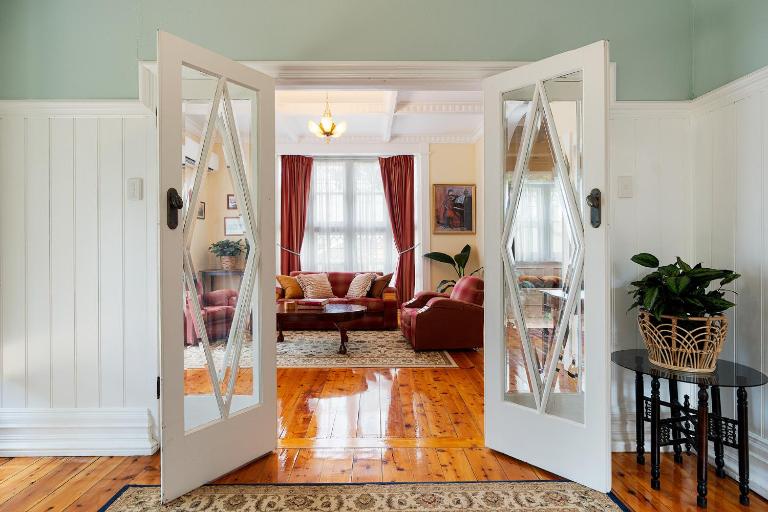 Elegant Goldfields Retreat - Spa Bath & Privacy - Bed and Breakfast Castlemaine