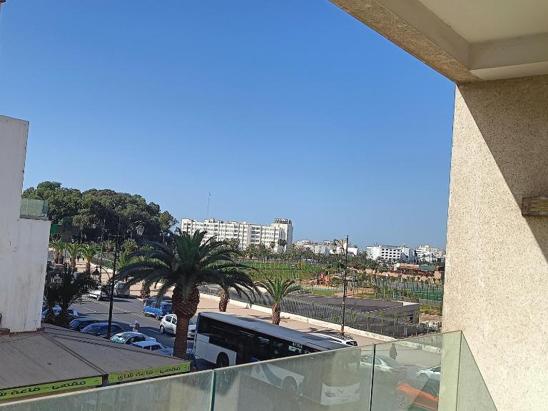 Appartement moderne proche du Palais Royal - Bed and Breakfast Agadir