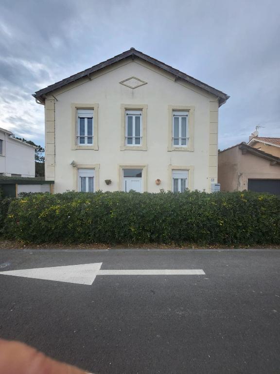 LE PECHE MIGNON - Appart 1 - locationlatamarissiere - B&B Agde