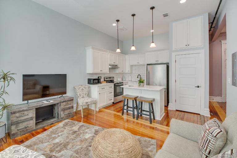 Condo in Downtown Hot Springs Near Bathhouse Row! - B&B Hot Springs