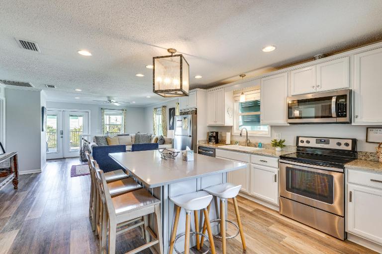 Cape San Blas Home w/ Pool Access: Walk to Beach! - B&B Indian Pass