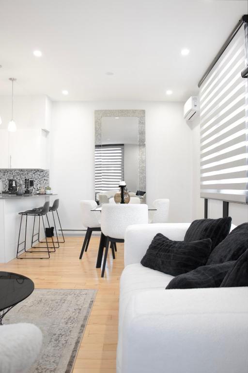 Chic 1-Bedroom Retreat in Montreal's Vibrant Plateau Mont-Royal Area - Apt 3 - B&B Montreal