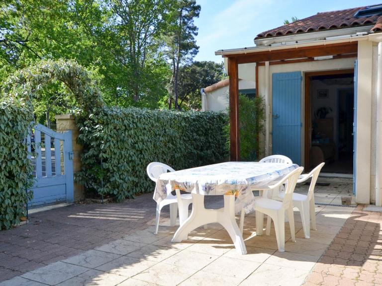 Maison pour 6 à La Palmyre avec terrasse et parking - FR-1-705-56 - B&B Les Mathes