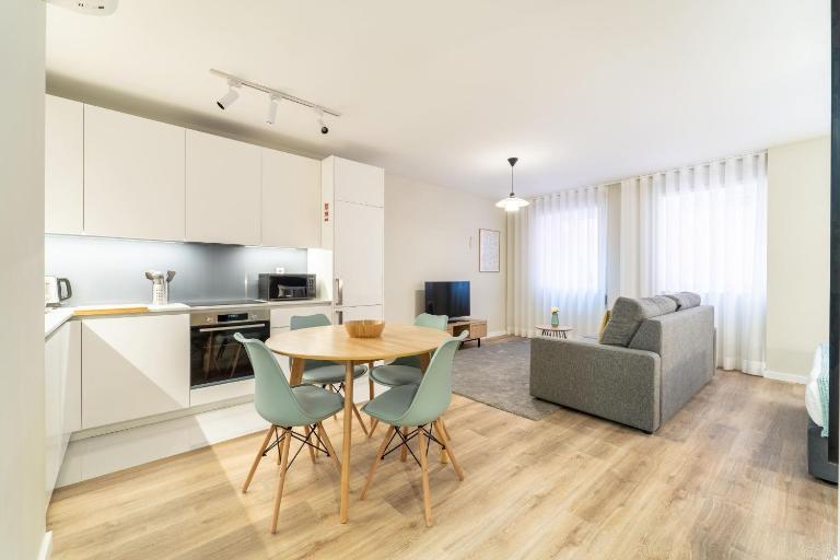On The Square Studio - City Center by House and People - B&B Braga