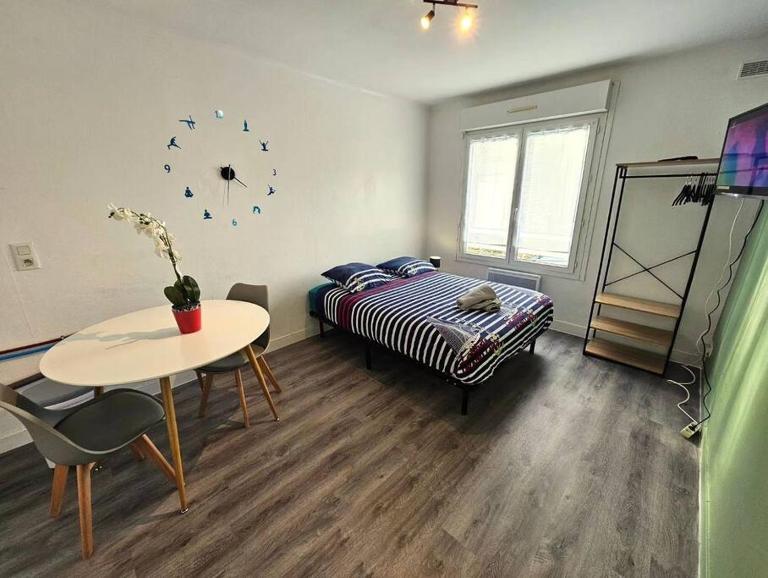 studio la poupe - B&B Saint-Méloir-des-Ondes