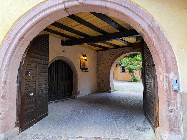 Grand gîte dans maison alsacienne historique - B&B Gueberschwihr