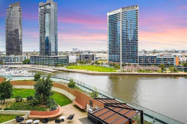 Love Nest by the Sea-Tranquil River views 2B1B1C - Chambres d'hôtes Melbourne