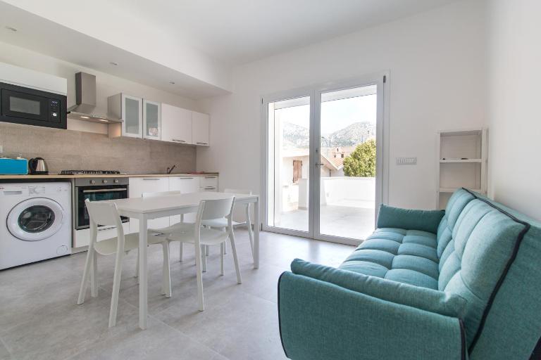 Appartamento Perla Bianca, con WiFi e Air Con - Chambres d'hôtes Cala Gonone