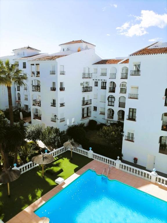 Apto Vacacional Follow the Sun Sabinillas - B&B San Luis de Sabinillas