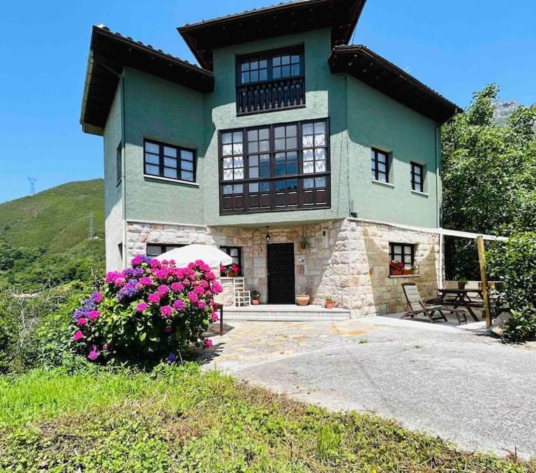 Acogedora casa en Arangas Cabrales - B&B Arenas de Cabrales