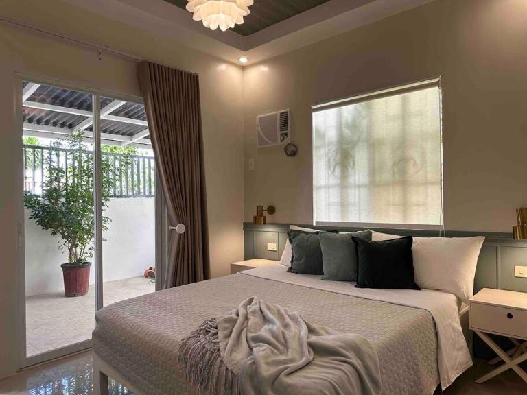 Japandi Home A - Fully Aircon, WIFI, Hot shower, 24hGuard, Center, near Malls - B&B General Santos