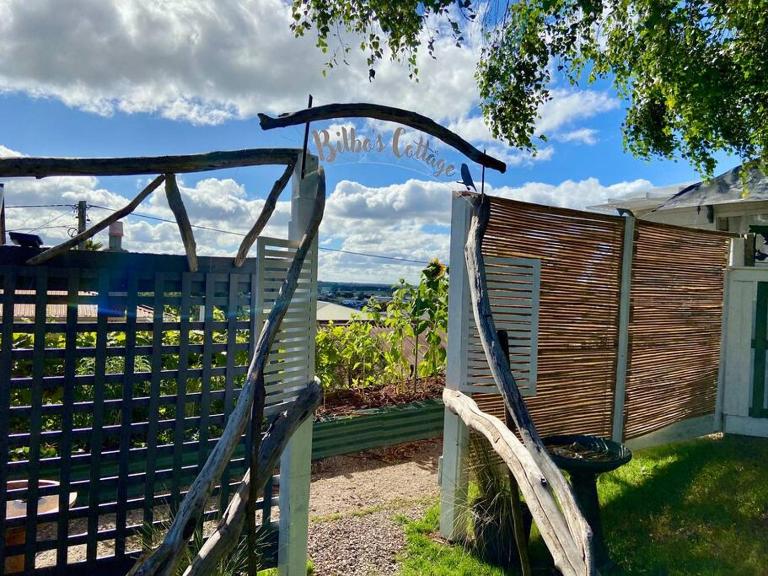 Bilbos Cottage at Little Bird - Bed and Breakfast Smithton