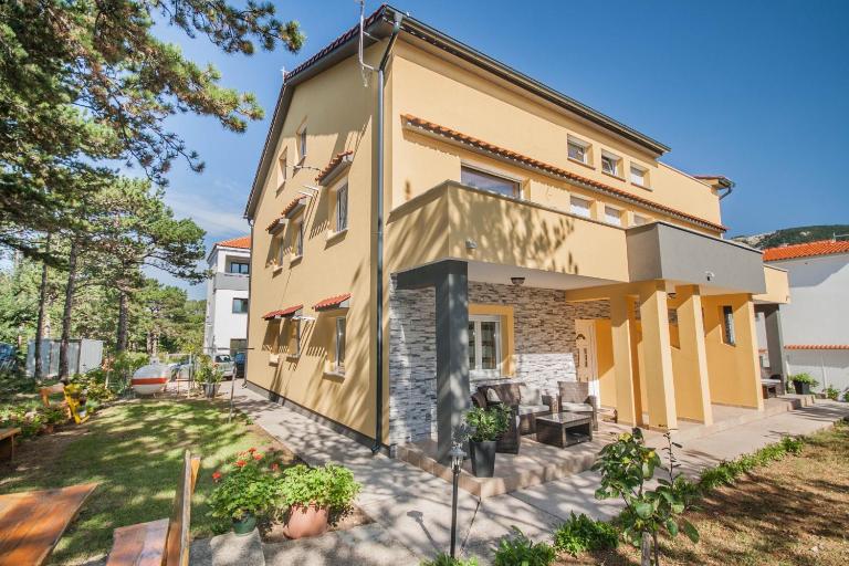 Apartment Gracia 1 - Bed and Breakfast Baška