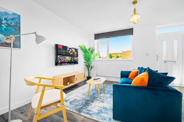 Modern Apartment - On Street Parking - Netflix 1MH - Chambres d'hôtes Smethwick