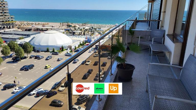 SeaView Cancun Apartments Summerland Mamaia - Bed and Breakfast Mamaia