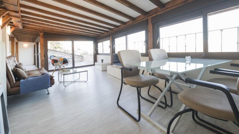 Apartamentos Zocosol by Toledo AP - Chambres d'hôtes Tolède
