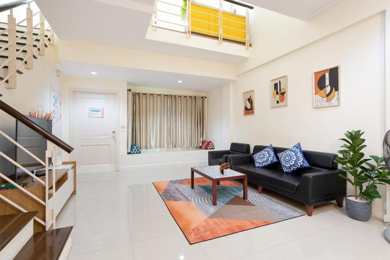 AreeHouse 曼谷 300平方 獨棟別墅 家庭首選 近7-11 超市 MRT - B&B Bangkok