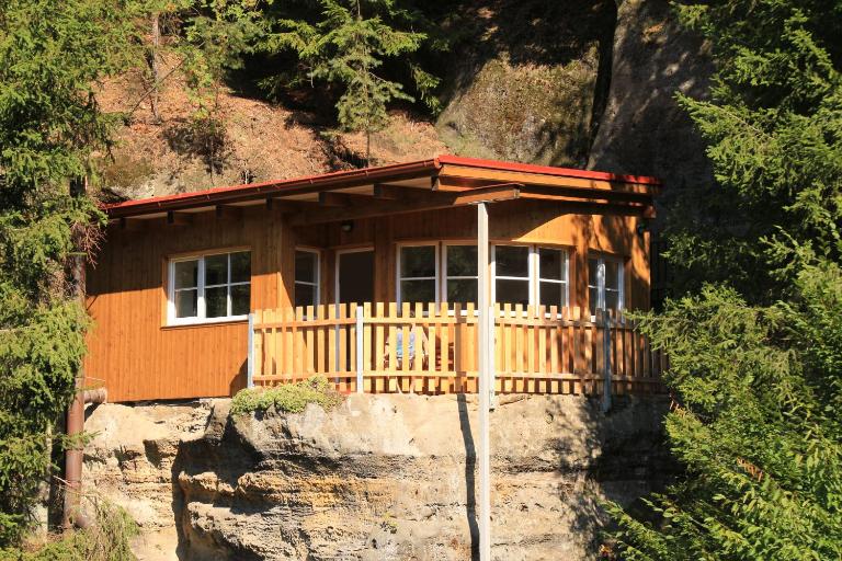 Malběnka - chata na skále pod hradem Kokořín - B&B Kokořín