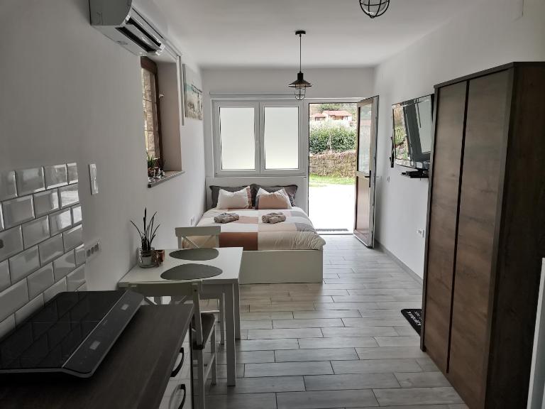 Apartma Pinea - B&B Portorose
