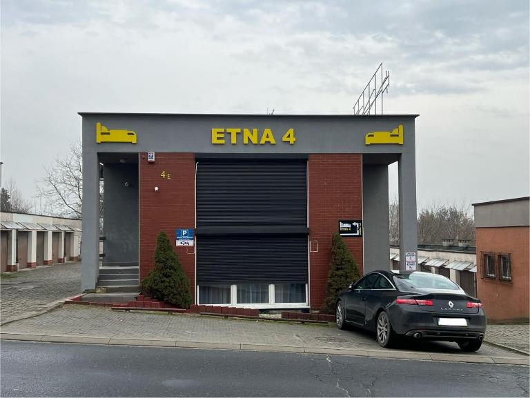 Etna 4 - Apartamenty -Parking Osmeckiego 4 E Rzeszów -Parking - - B&B Rzeszów