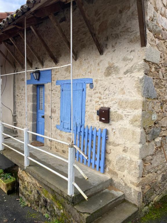 maison de prescillia et frederic - B&B Boisset