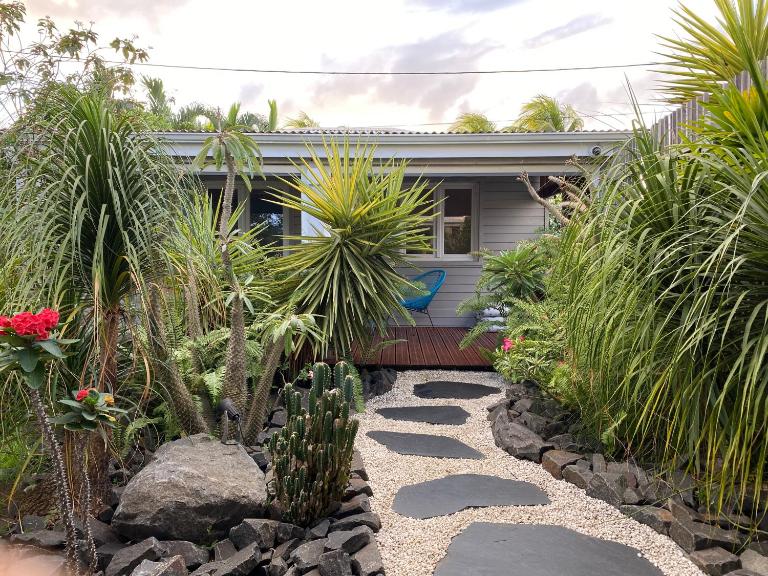 Bungalow jardin tropical - piscine - B&B Saint-François