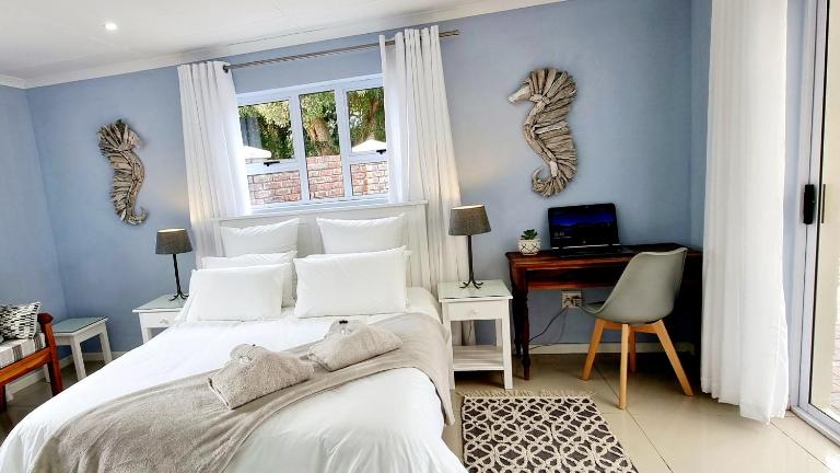 Cozy Island Living at The Grove cottage - B&B Knysna