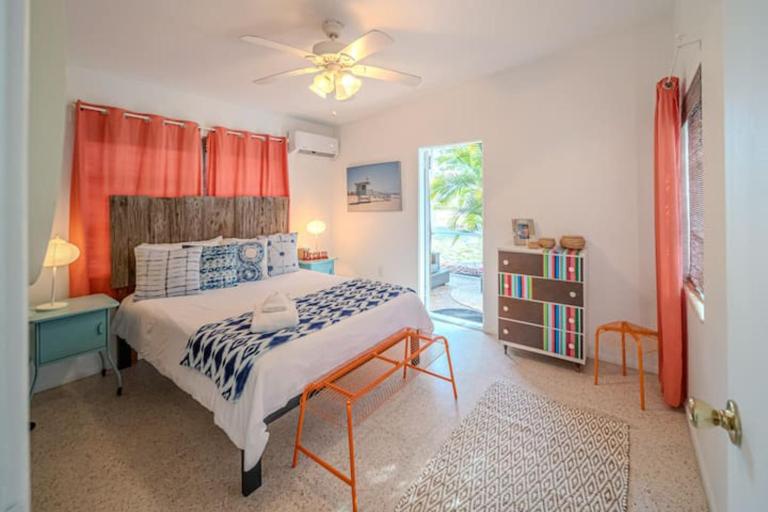 Beachside Bliss 1 miles to the beach with heated pool - Chambres d'hôtes Sarasota