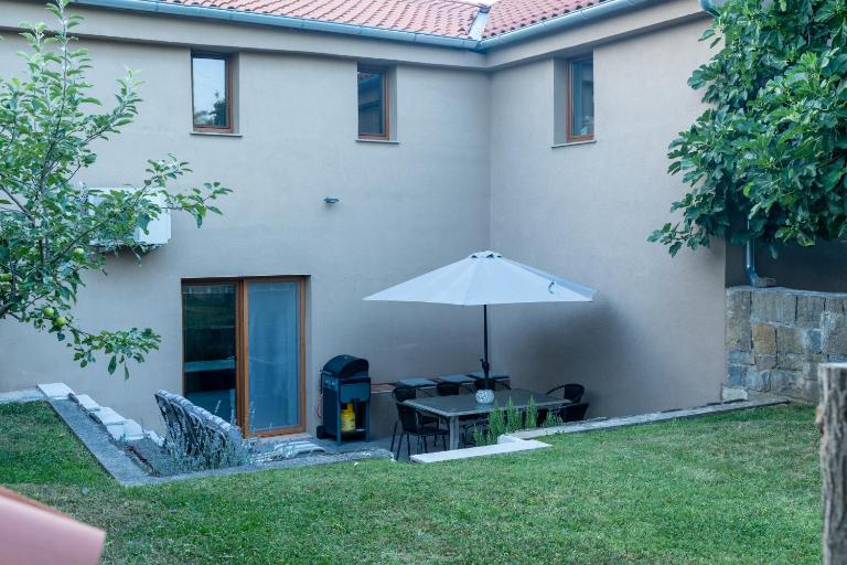 205 Dekani - B&B Villa Decani