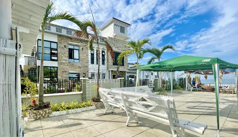 REEF HOUSE BACNOTAN White sand beach front with Private Swimming pool - Ferienwohnung Bacnotan