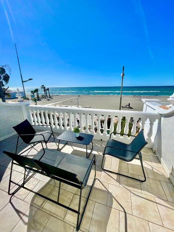 Apartamento frontal al Mar - Torrox Costa - Chambres d'hôtes Torrox