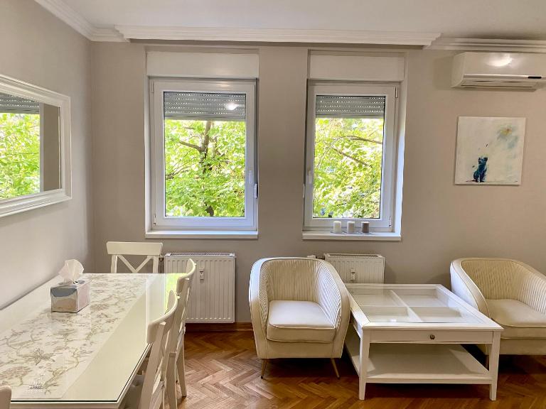 New Cosy Central Studio Grbavica - B&B Novi Sad