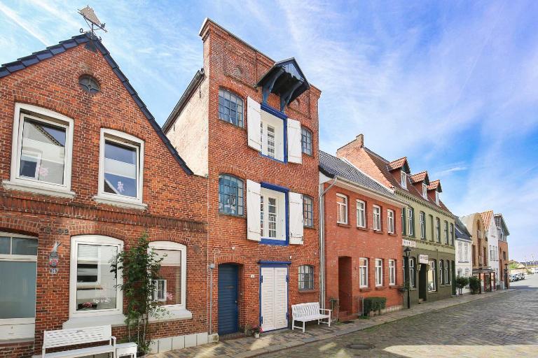 Altes Kontorhaus Kajüte - Ferienwohnung Husum